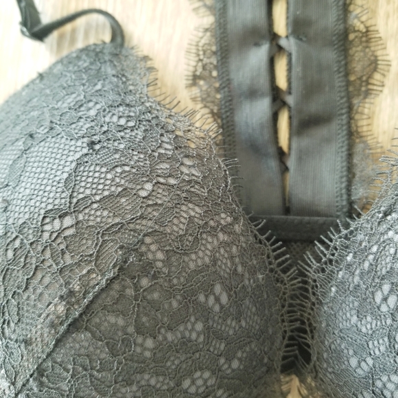 Victoria's Secret Very Sexy Push-up  Lace-Up Crisscross Front Closure Bra NWT - Picture 12 of 14